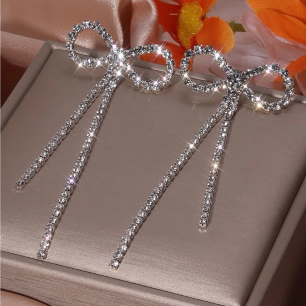 1Pair Rhinestone Bow Shaped Stud Drop Earrings